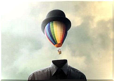 A hot air balloon head.